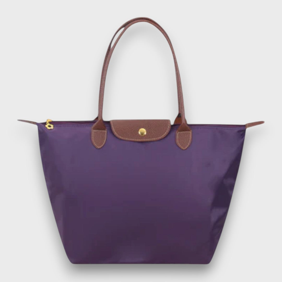 Isaure – Classic Shoulder Bag with Character