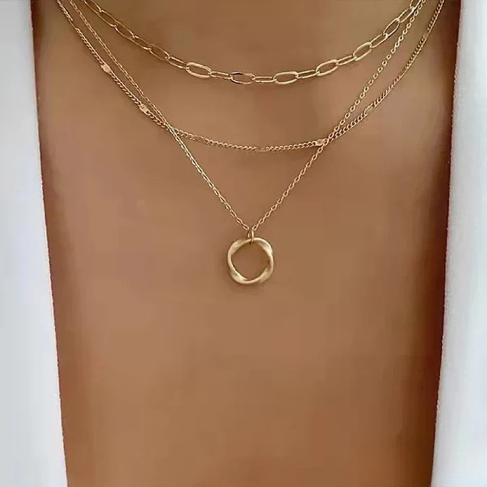 Avine – Retro Necklace in Gold Look