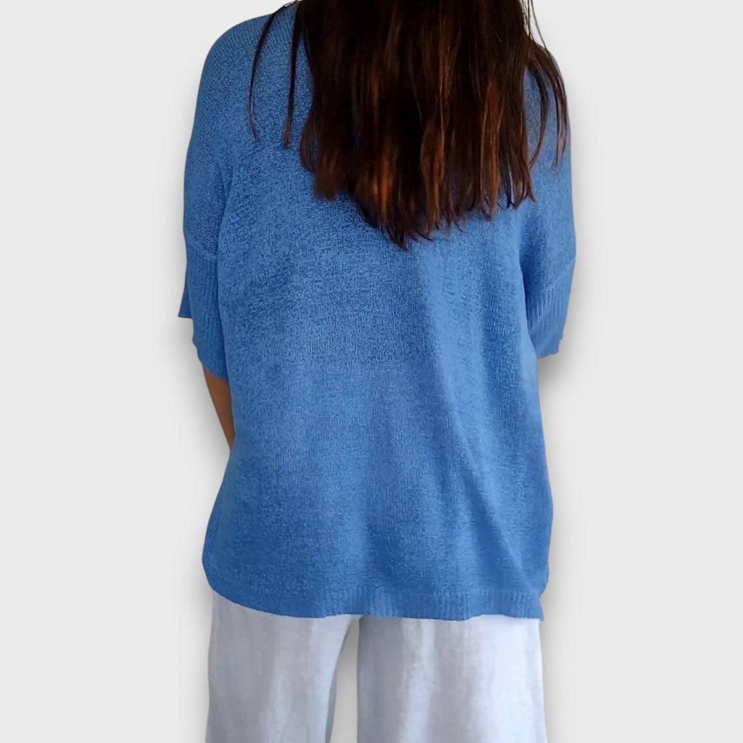 Livia – Knit Top with V-Neck in Soft Red